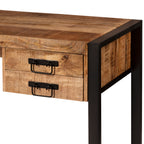 Het vintage bureau Barney van mangohout en opbergladen heeft een zwart onderstel.