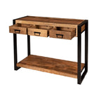 Het Cynthia dressoir heeft 3 laden en is gemaakt van massief mangohout met een zwart stalen gelakt frame.