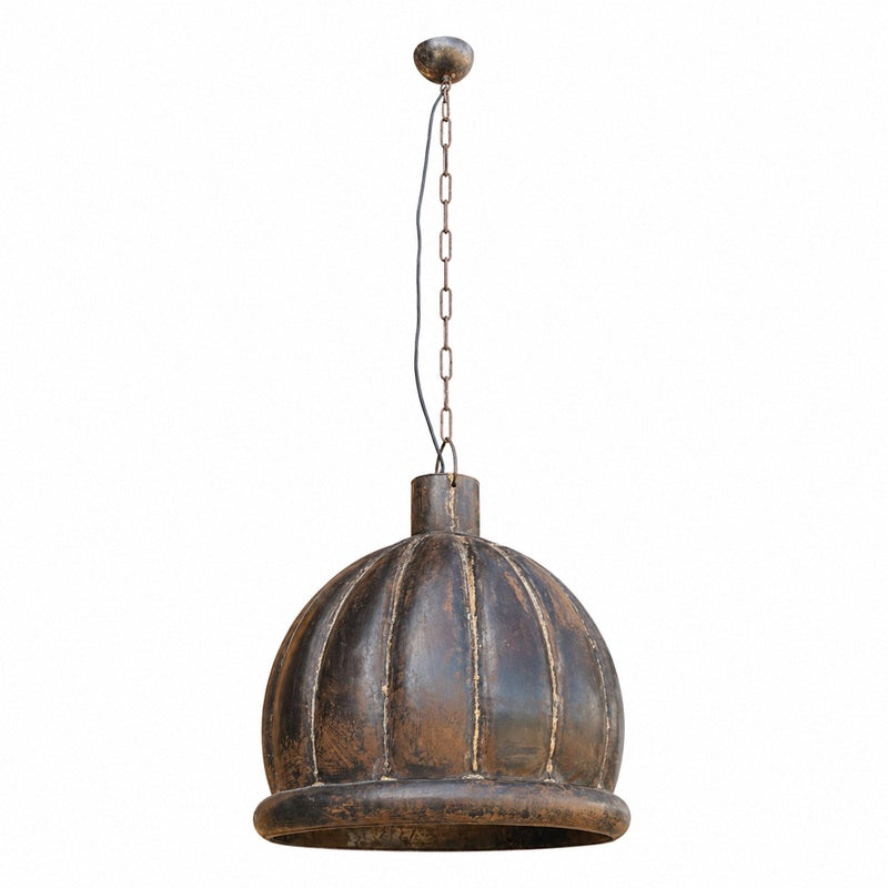 Hanglamp in industriële stijl met stalen ketting koord.