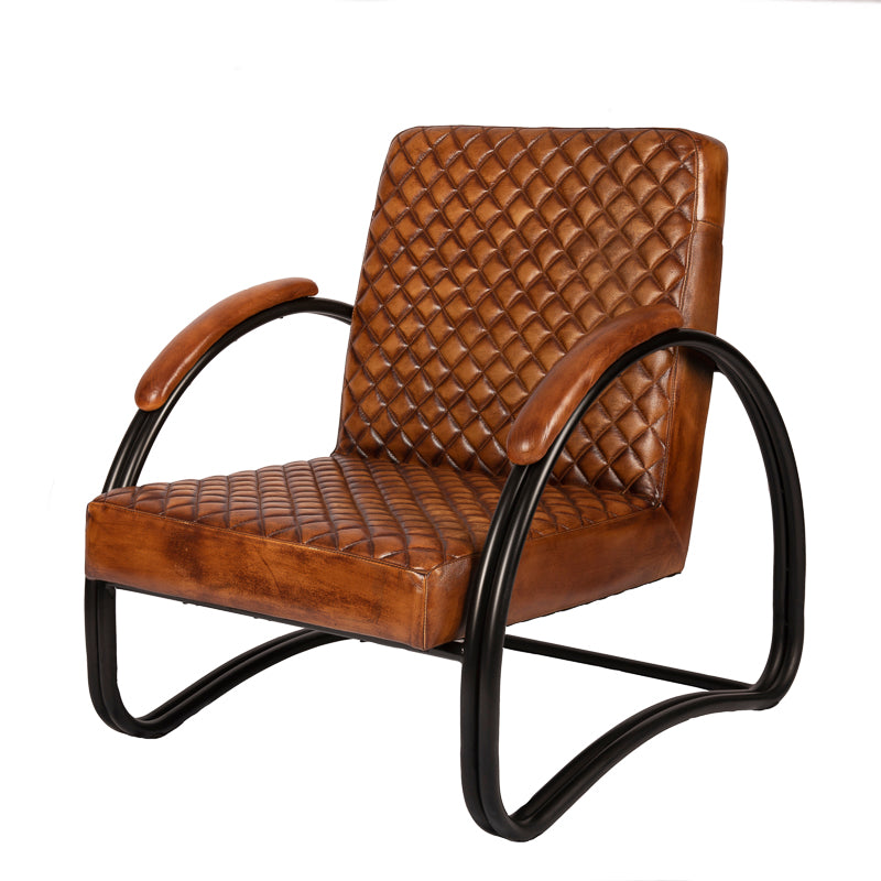 De Romain relax fauteuil heeft door het gebruik van klassieke materialen een vintage uitstraling en is een leuke toevoeging in elk interieur