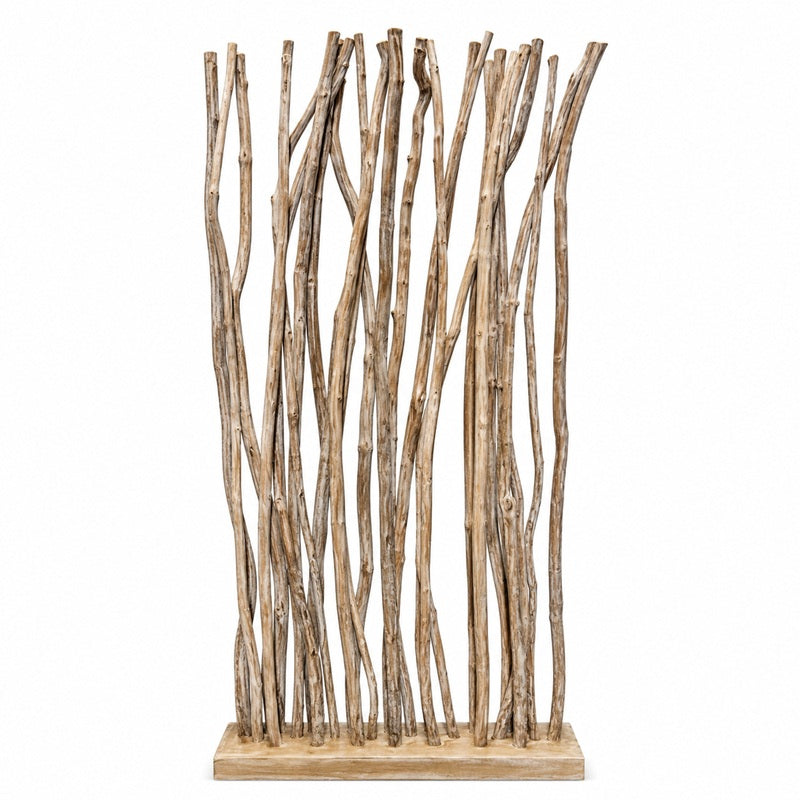 Kamerscherm met takken en stammen van teak hout.