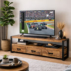 Het tv-meubel Simon is een dressoir van massief mangohout gecombineerd met zwart gelakt staal en heeft 3 laden voor het opbergen diverse spullen.